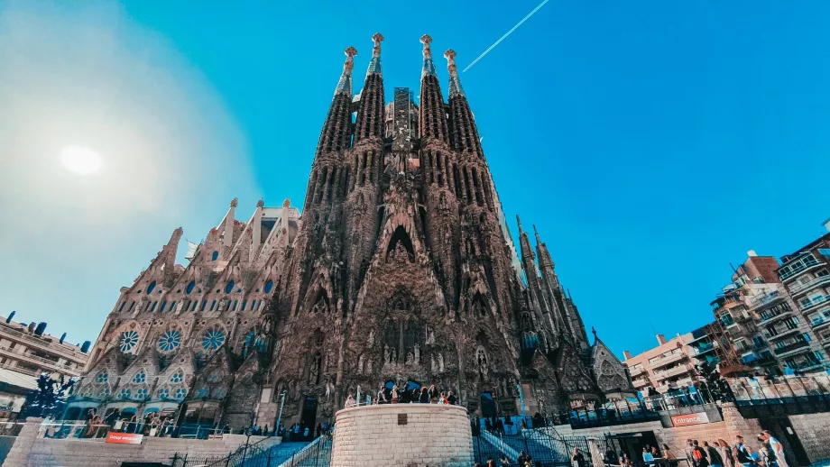 Fasad Sagrada Família