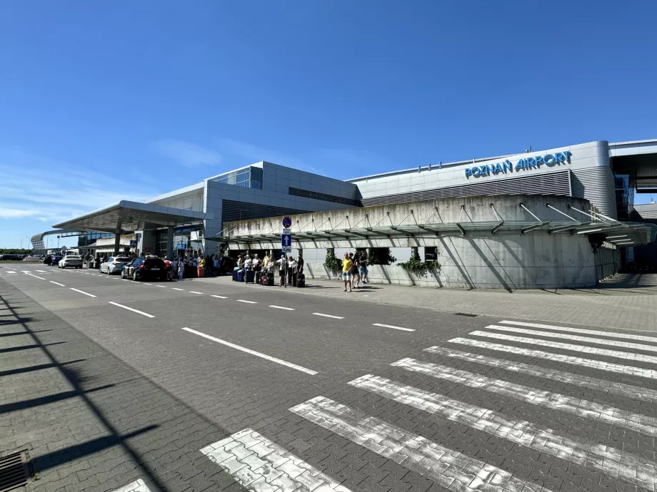 Bandara Poznan POZ