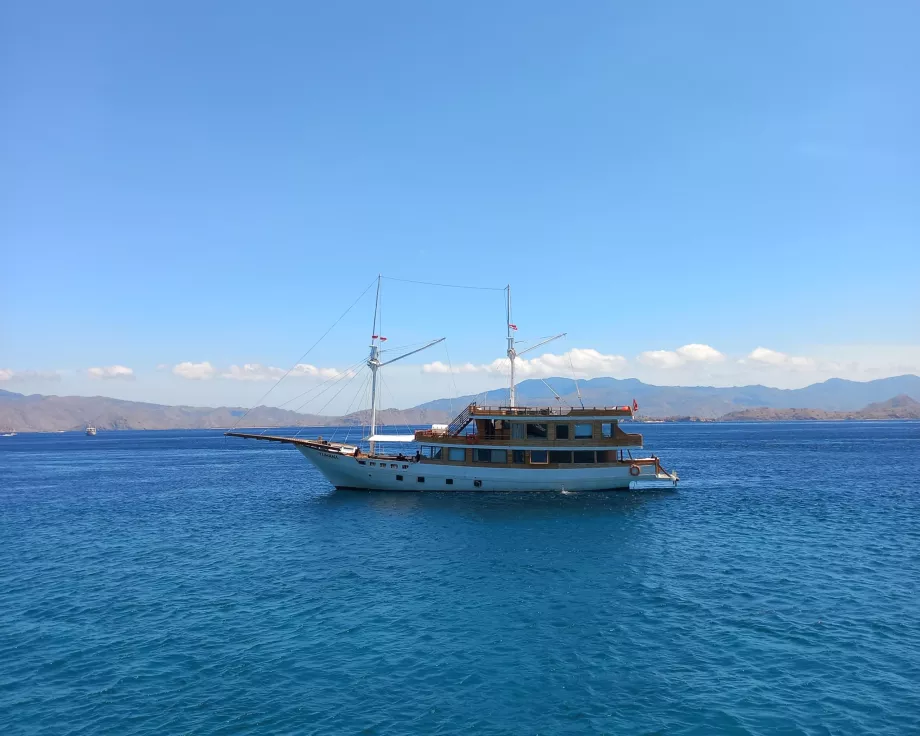 Kapal Pesiar, Kepulauan Komodo, Indonesia