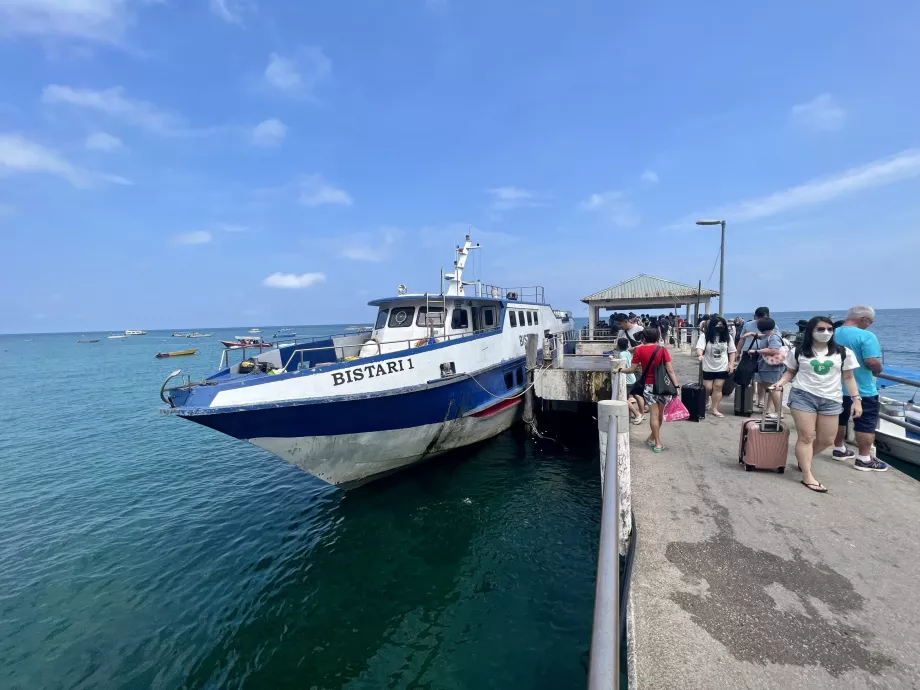 Perahu Bluewatter Bistari di Tioman