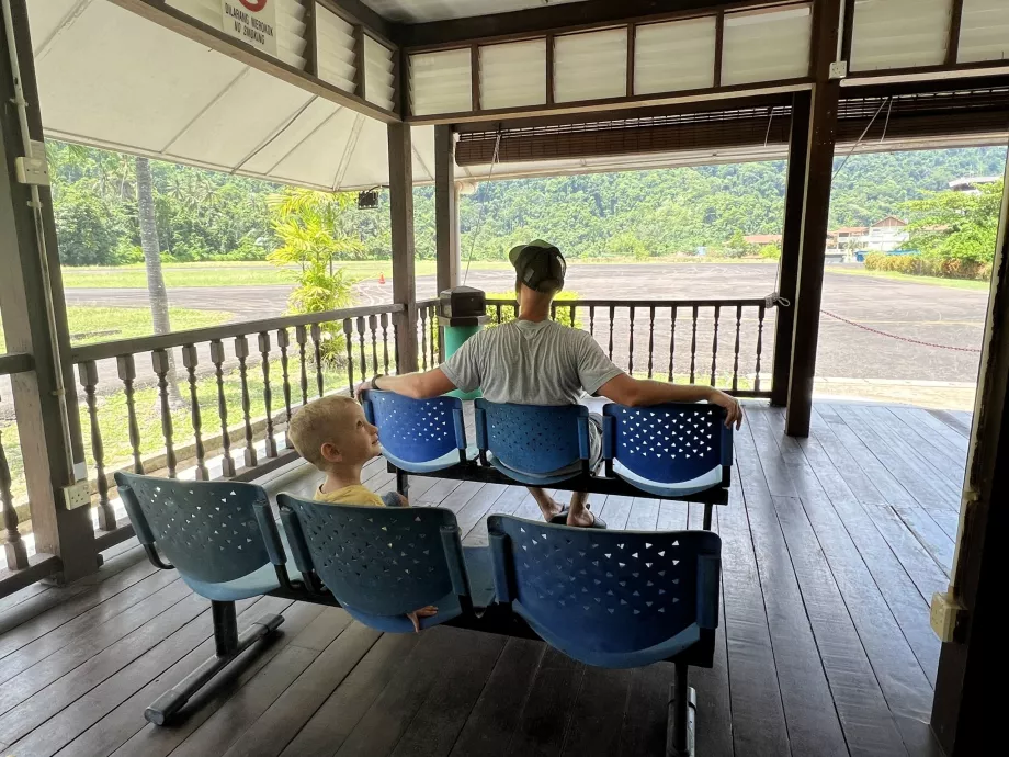 Aula check-in Bandara Tioman