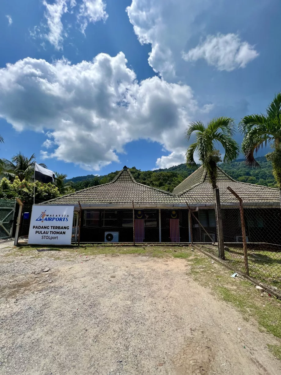 Bandara Tioman STOL