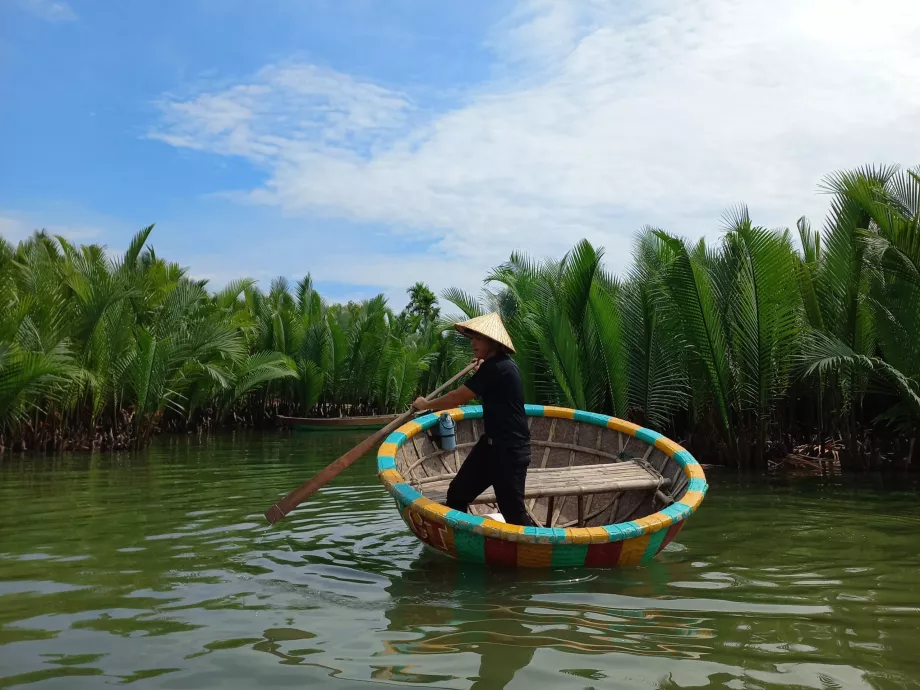 Perahu bambu, Hoi An, Vietnam